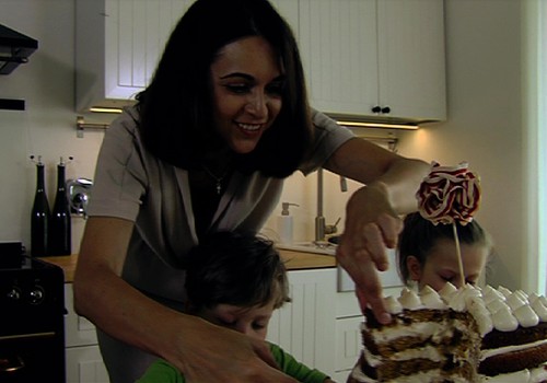 TV 2014 09 13: Pasigaminkime morkų tortą, ką dovanoti naujai gimus vaikučiui ir kaip kaladėlės lavina