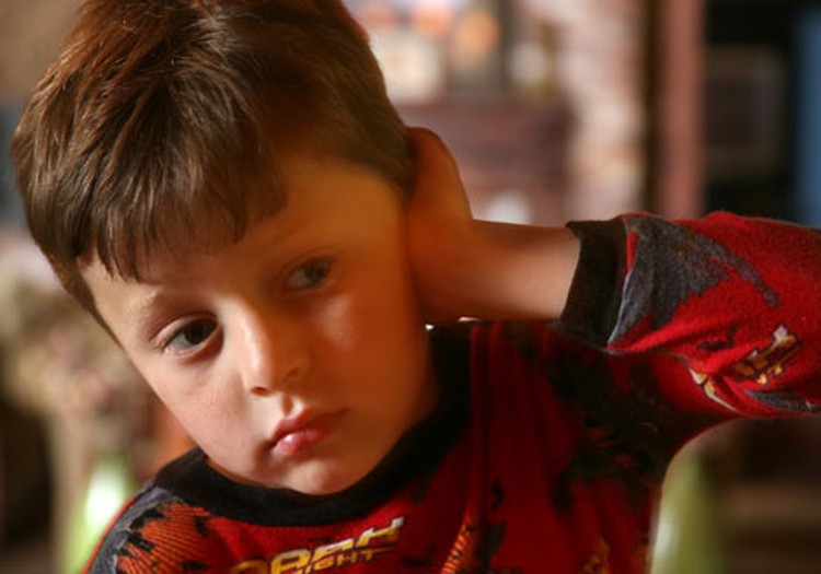 Vaikų ligos žiemą: ausų infekcija ir gerklės uždegimas