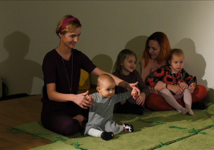 VELYKINĖ laida "Mamyčių klubas" 2017 04 16: Jogailos velykinis receptas, pilvo diegliukai, į spektaklį - su kūdikiu