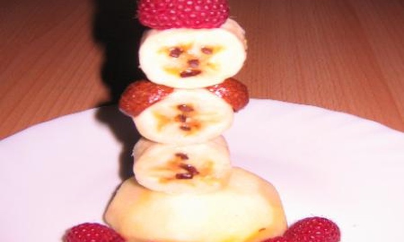 Vaisių ir uogų figūrėlės 