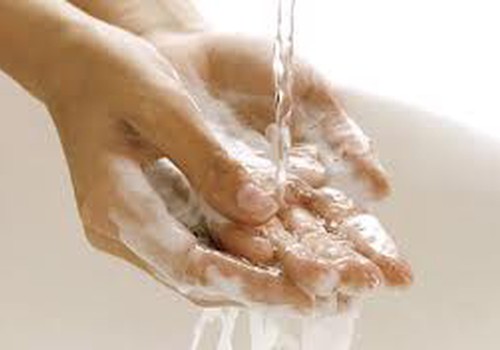 Net 80 proc. infekcinių ligų plinta per nešvarias rankas