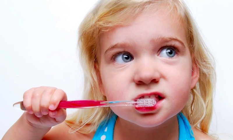Klausk odontologo: Ar bendrinė nejautra saugi vaikui?