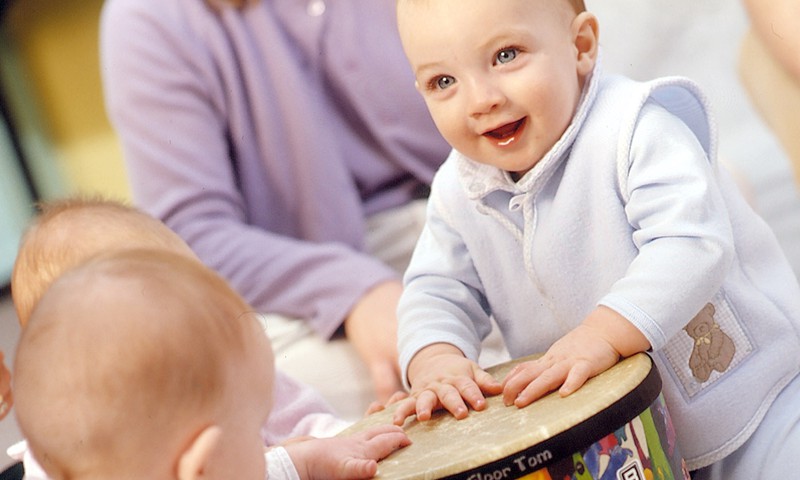 Kada pradėti lankyti muzikos pamokėles kūdikiams?