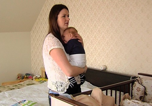 VIDEO: Kaip taisyklingai laikyti kūdikį?