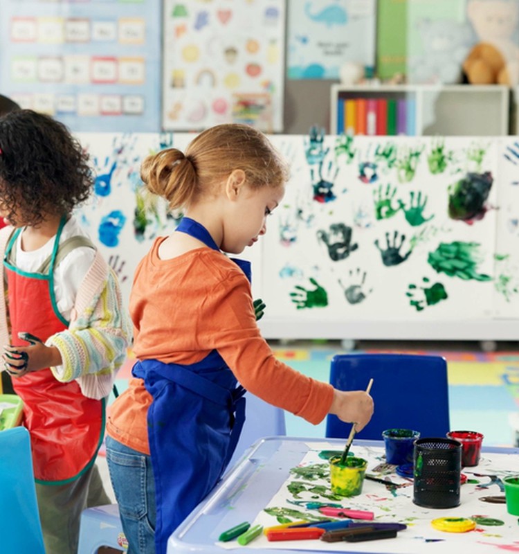 Vaiko raida tarp bendraamžių: 3 ženklai, kad verta sunerimti