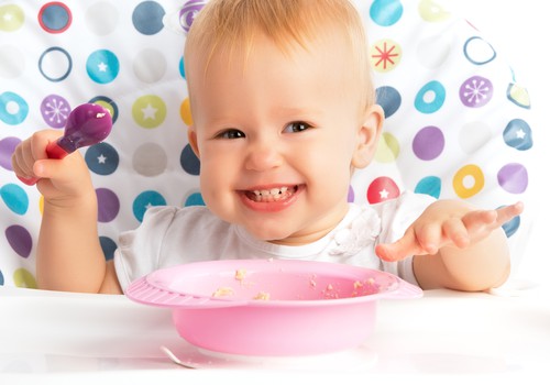 Mitai ir tiesa apie mažylių mitybą