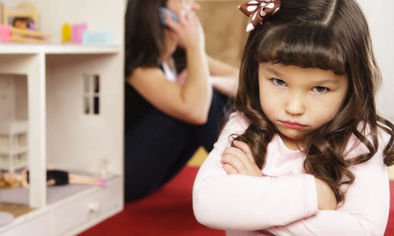Šimtas vaiko „nenoriu": kaip elgtis tėvams?
