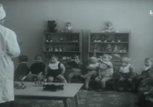 Vaikų darželis 1965-aisiais: kaip sugėdintas Audriukas