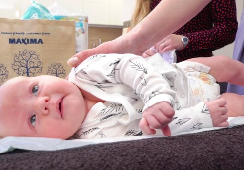 VIDEO: Kaip tinkamai pakeisti sauskelnes kūdikiui?