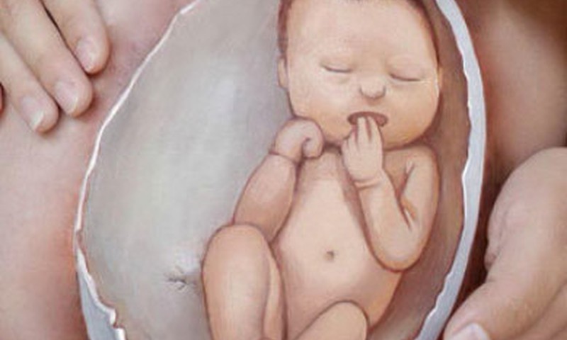 Neįtikėtini piešiniai ant būsimų mamyčių pilvų