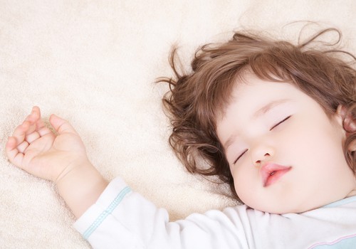 Ką daryti, kad vaikas geriau miegotų?