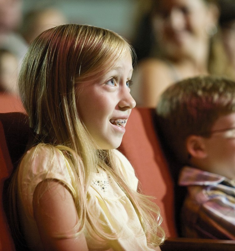 Teatrologė atsako: Kada pirmą kartą vaiką vestis į teatrą?