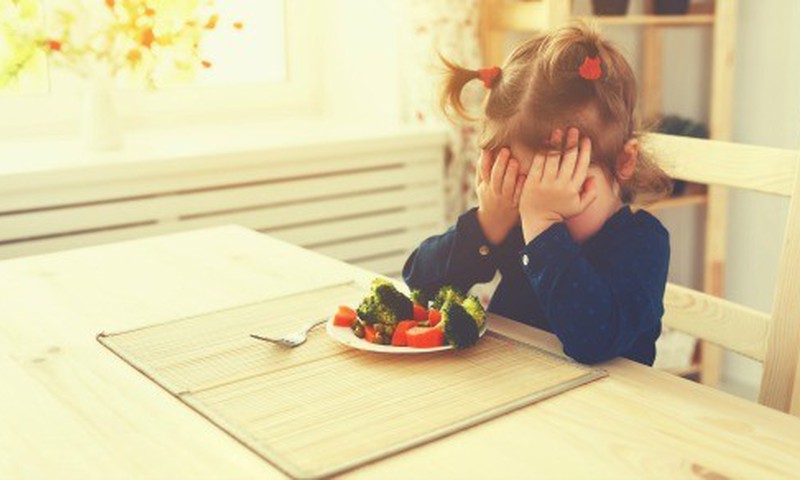 4 priežasys, kodėl jūsų vaikas nenori valgyti