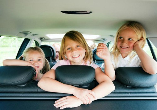5 žaidimai automobilyje su vaiku