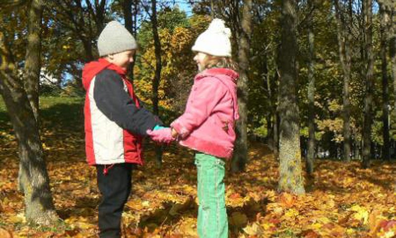 Mes drauge ir mums smagu!