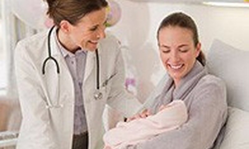 Kaip atsidėkojote akušerei ar gydytojui po gimdymo?