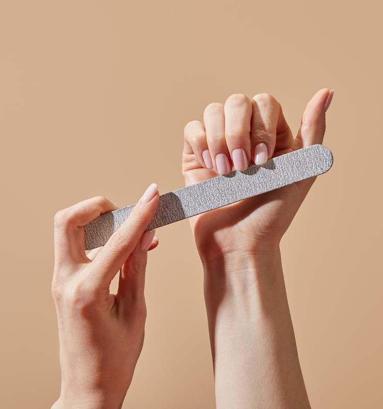 Ką daryti, jei žiemą nusilpo nagai?