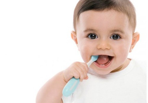 Dantų pasta vaikams: kaip išsirinkti geriausią?
