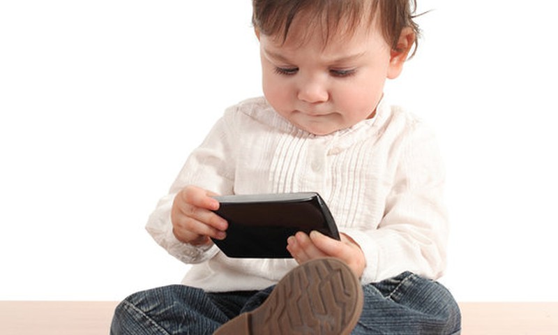 Kaip apsaugoti vaikus mobiliajame internete?