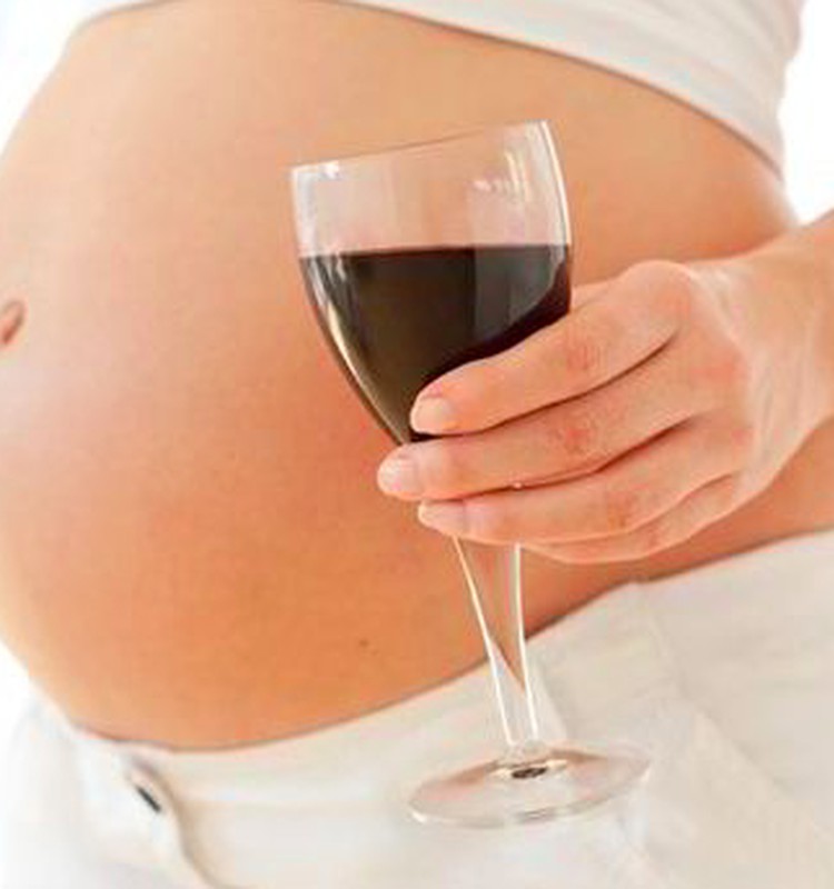 Vyno taurė per dieną - pavojus nėštumui?