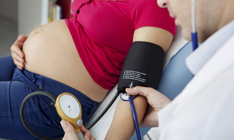 Ar gali pakenkti kūdikiui žemas nėščiosios kraujospūdis?