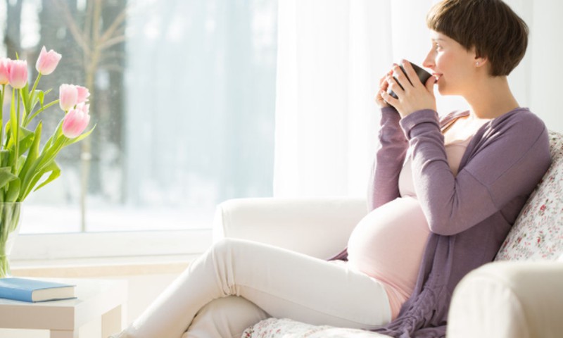 Ar nėštumo metu galima pasilepinti kava?