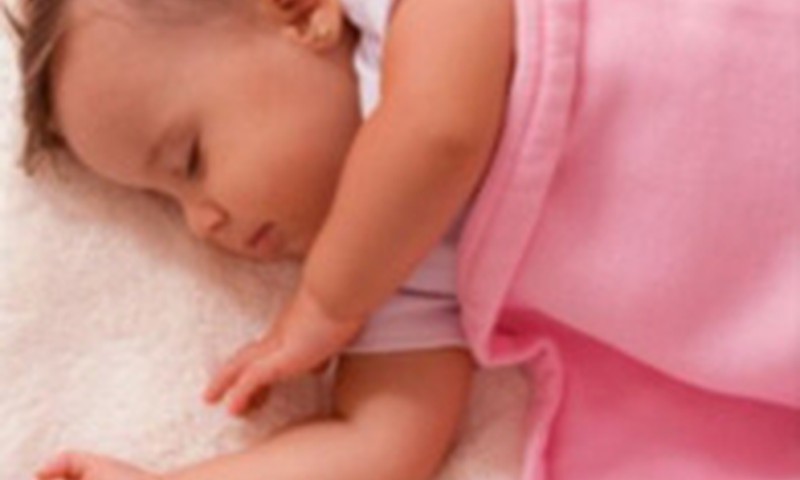 Ar gerai, kad kūdikis per parą labai daug miega?