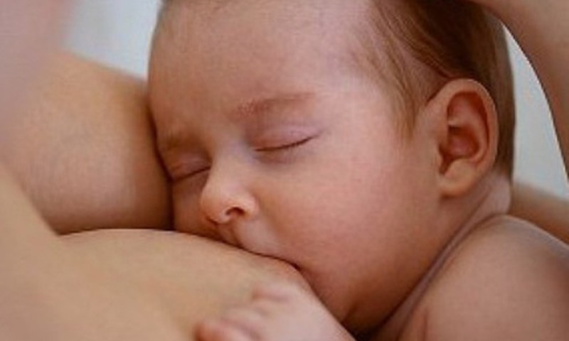 Mamos kvapas kūdikį ramina