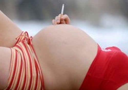 Rūkančios moterys rizikuoja pagimdyti nusikaltėlius