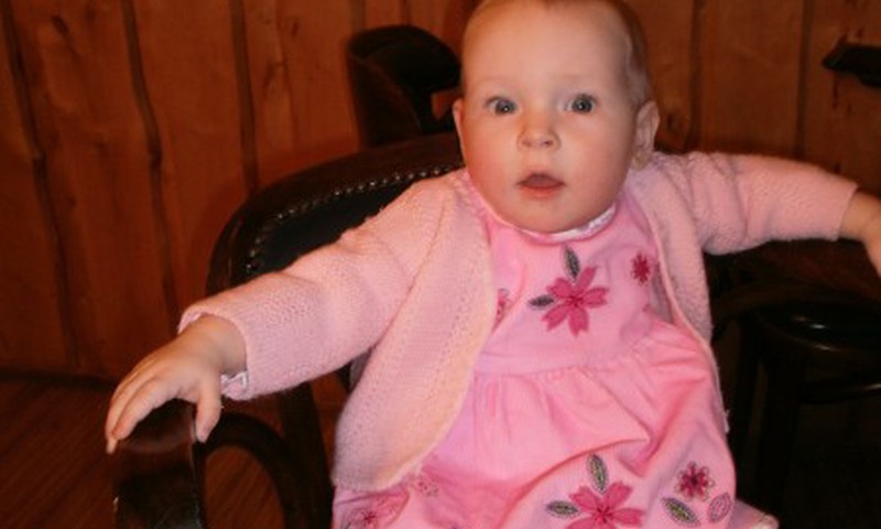 Vaidutė ragauja brokolį su mėsyte (IV)