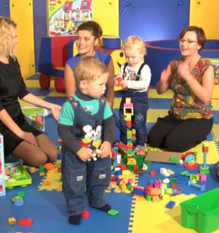 "MAMYČIŲ TV": LEGO®DUPLO® kaladėlės ir smulkioji motorika: žaiskime su vaikais KASDIEN