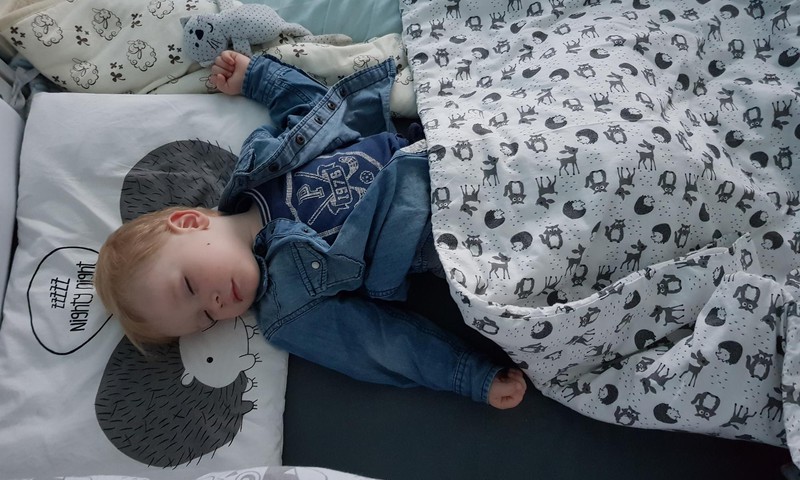 Ką daryti, kad vaikas miegotų pietų miego darželyje?