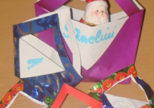 Origami: kalėdinis krepšelis
