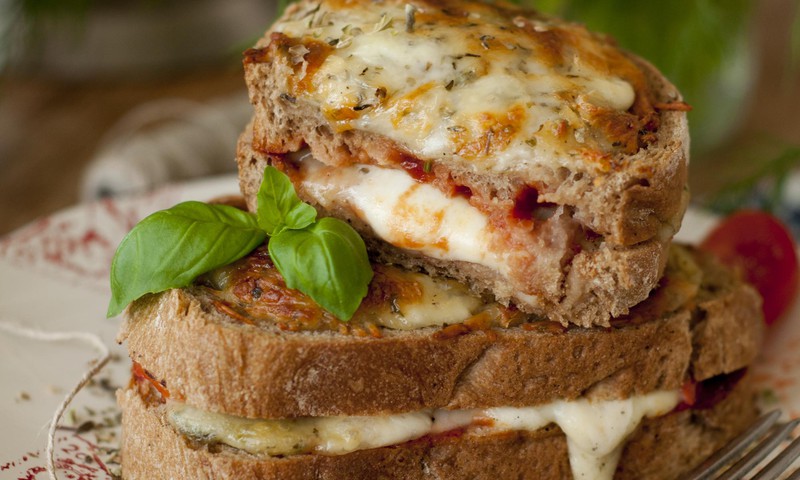 „Saulėtos virtuvės“ sumuštinukų receptai: jų sėkmė priklausys nuo duonos riekės storio