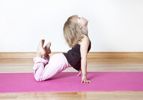 Kas yra vaikų joga ir ką apie ją reikia žinoti?