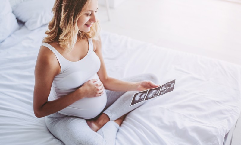 Nėštumas ir jo iššūkiai: gydytojos patarimai, į ką būtina atkreipti dėmesį vasarą