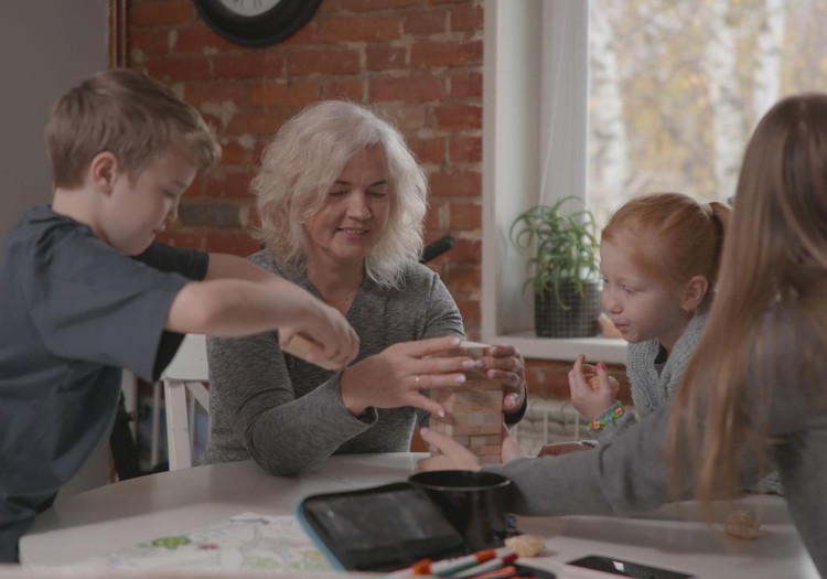Romos šeimoje laikinus namus surado 15 vaikų: visus svarbu mylėti kaip savus