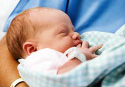 Kaip gimė mažylis: natūraliai ar cezario pjūvio metu?