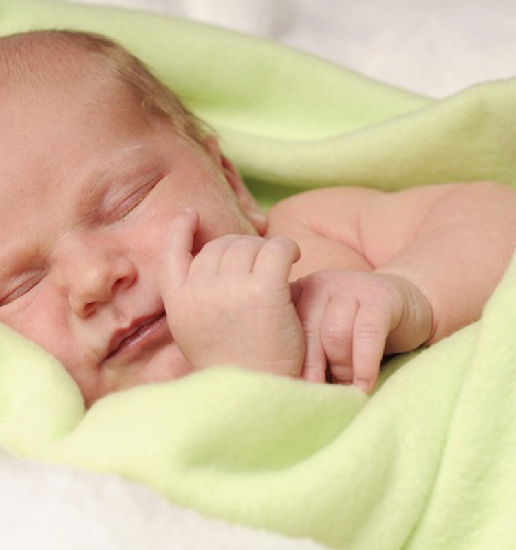 Kas kaltas dėl skausmingų kūdikio pilvelio dieglių: žindymo specialisto patarimai