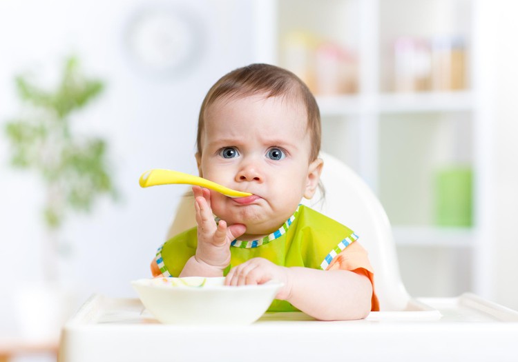 Neišnešiotuko primaitinimas: 7 veiksniai, į ką atsižvelgti