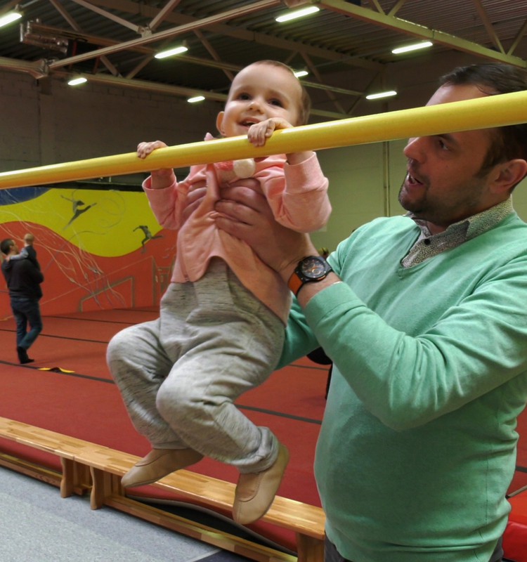 Ką matysite MK laidoje šį sekmadienį: Marijos sportas su tėčiu, vežimėlių mados, kaip mokyti mažylius plaukti, nesaldžių vaflių receptas