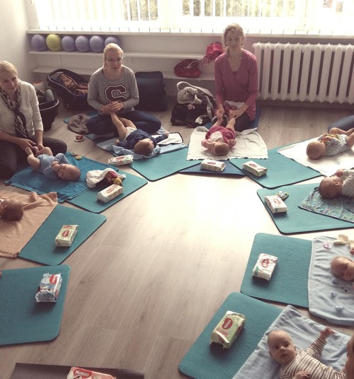 FOTO reportažas iš kūdikių masažo seminaro su kineziterapeute Viktorija