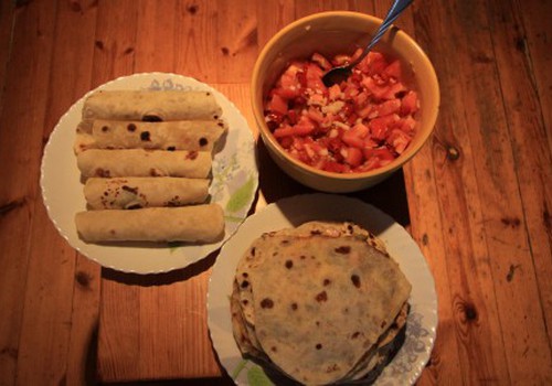 Meksikietiški paplotėliai su įdaru ir salsa padažu