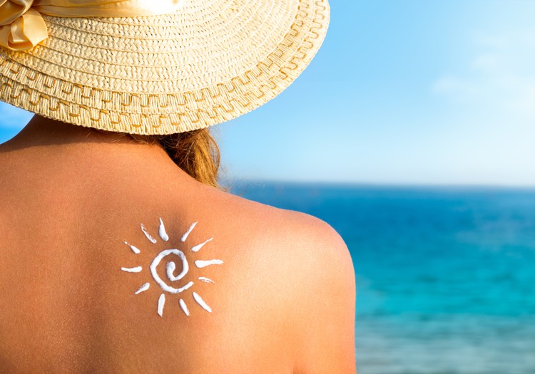 Kremas su SPF - išsaugo įdegį ilgiau!