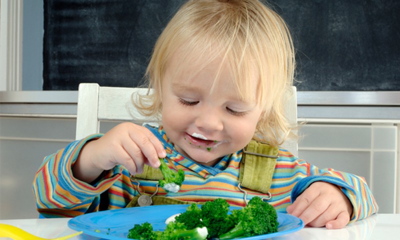 Vaikas nevalgo daržovių? 7 patarimai, kaip gudriai įkalbėti