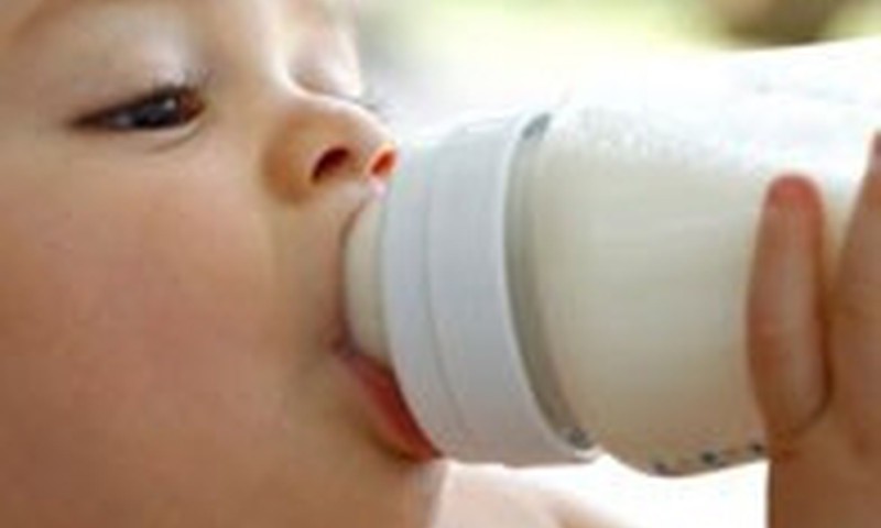 Kaip teisingai dozuoti pieno mišinuko miltelius?