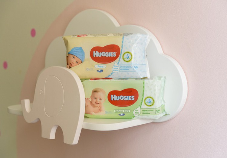 Mėgtamiausios drėgnos servetėlės HUGGIES PURE ir HUGGIES ALOE - naujo dizaino pakuotėse!