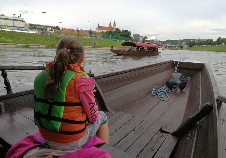 Vilniaus gondola - dukrelės įgyvendinta svajonė.