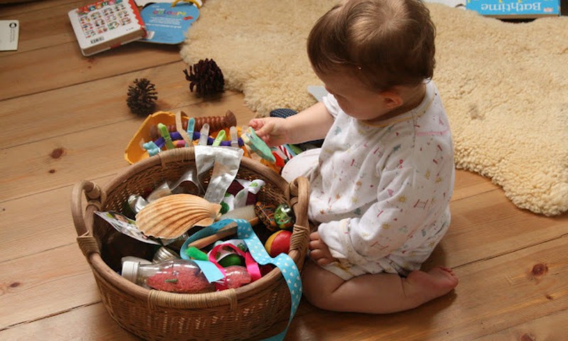 Lavinantys žaidimai 6-12 mėn. kūdikiams