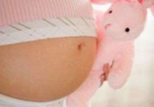 Gyd. Šemeta: "Nėštumo metu mamos džiaugsmo hormonai, prasiskverbę pas vaiką, sukuria jam laimės pojūtį"